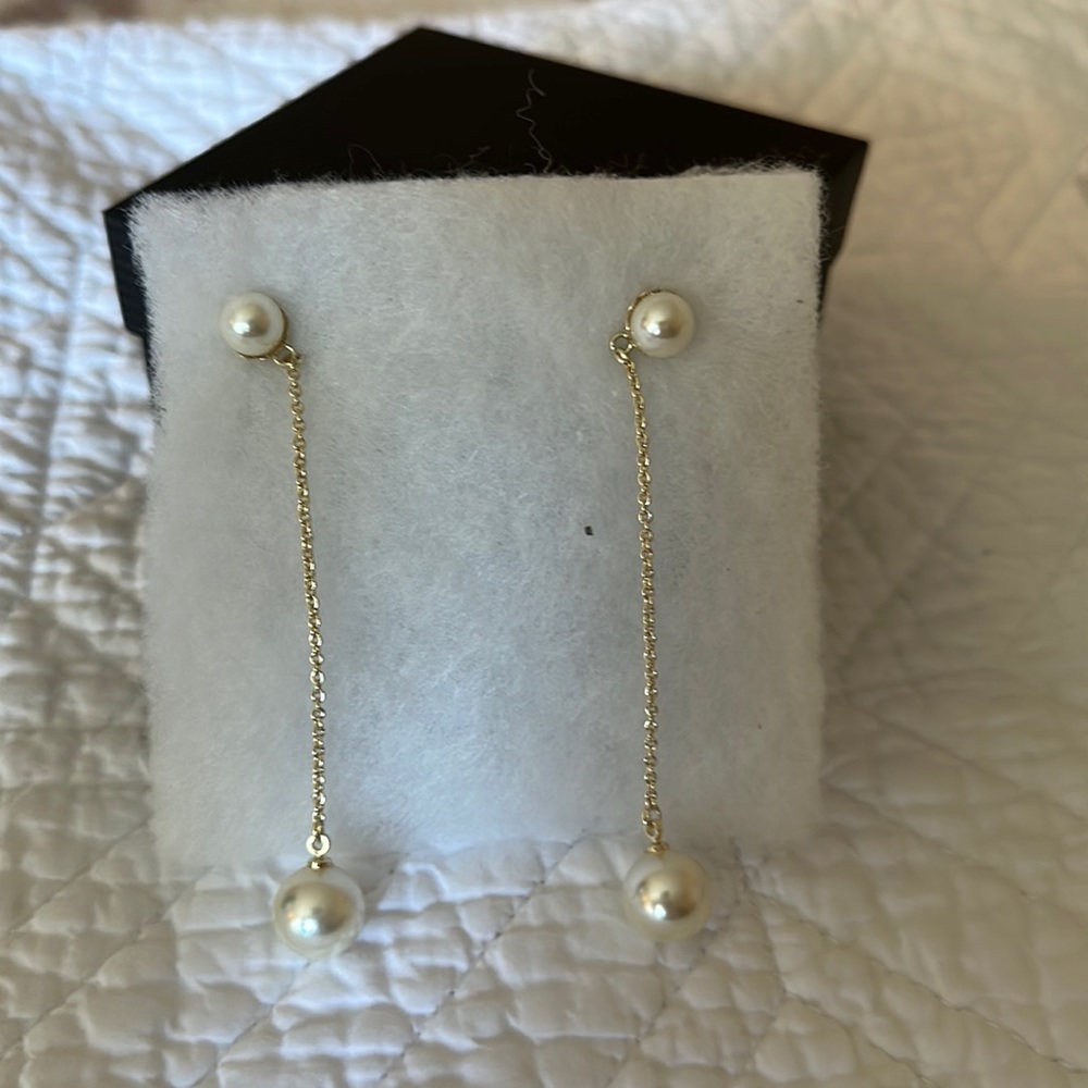 Pearl earrings